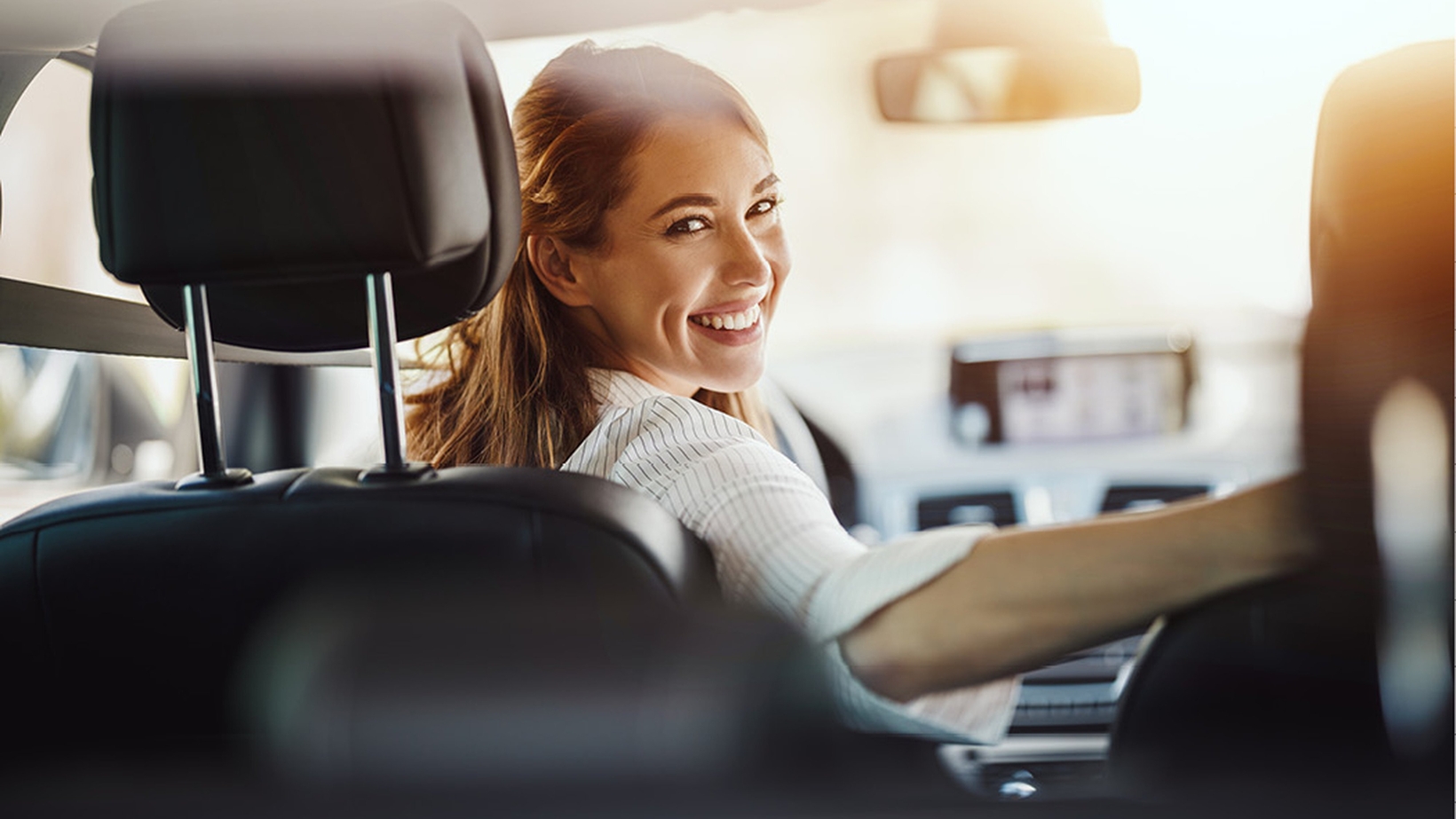 frau im auto